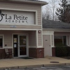 La Petite Academy, Springfield