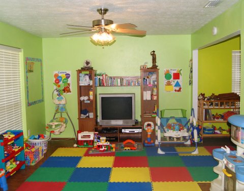 Lil Britches Daycare, Garland